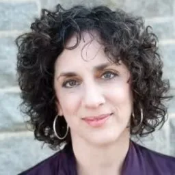 Top Customer Service Leader: Leslie O'Flahavan