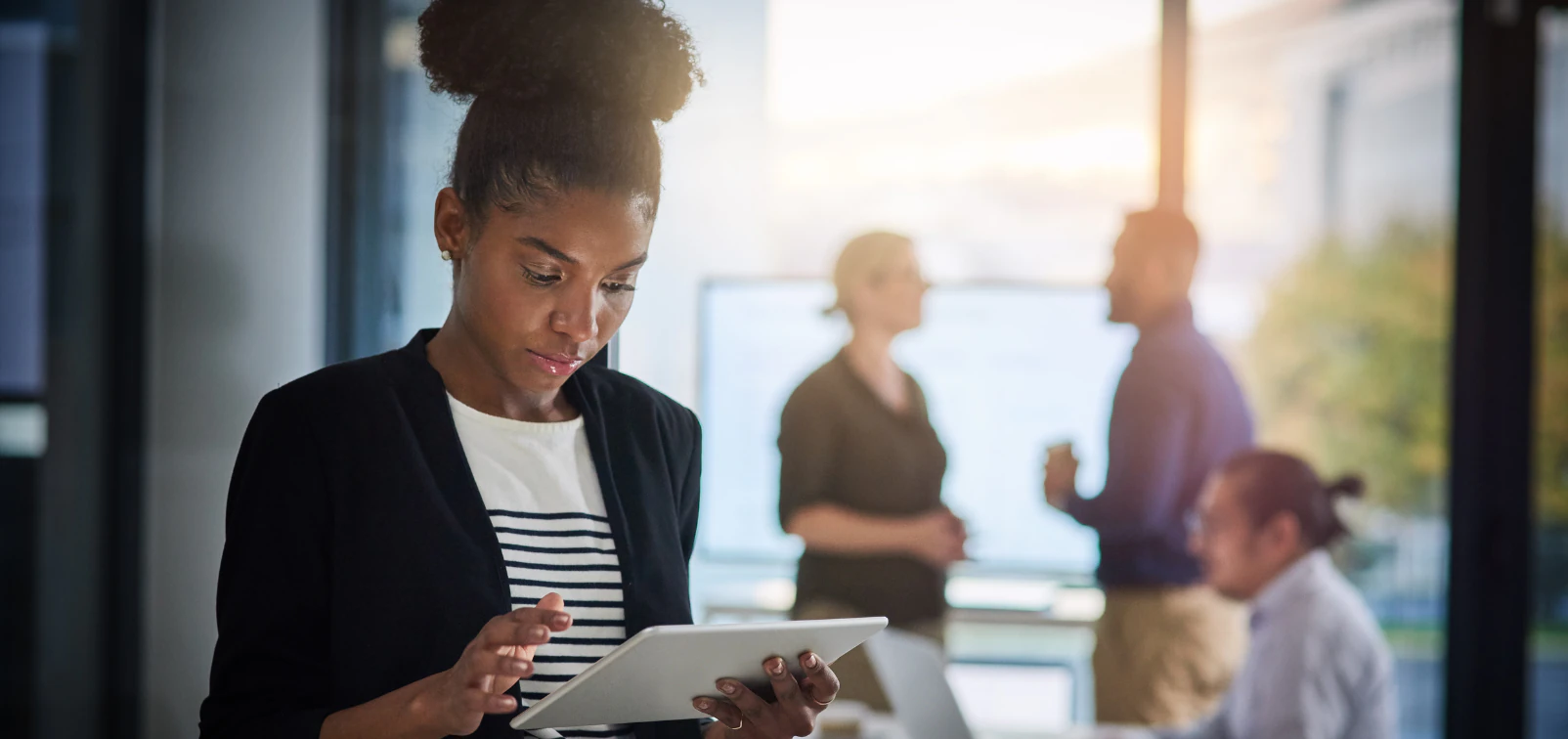 12 Resources for Contact Center Leaders to Build Smarter Teams